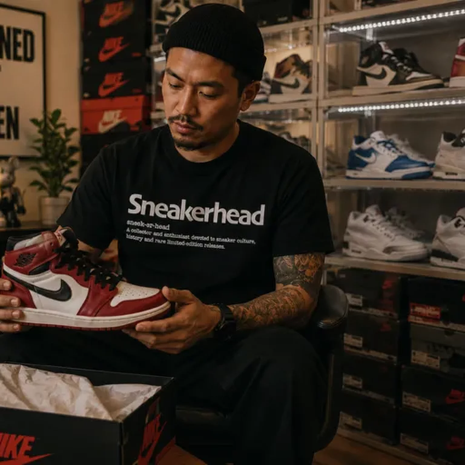 Sneakerhead RETRO TEE CO